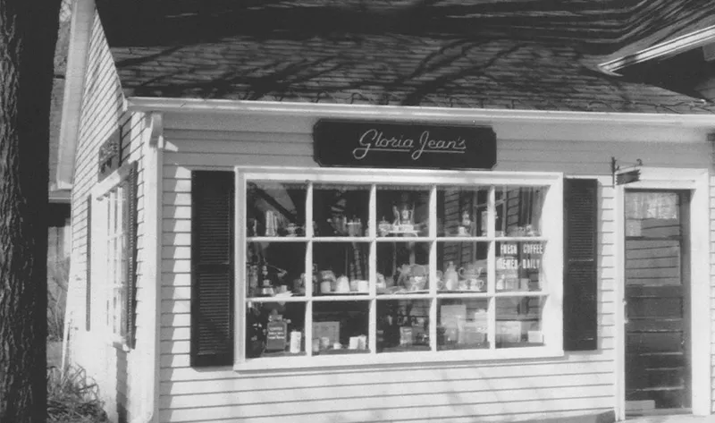 The first Gloria Jean's store in Long Grove, Illinois, its signature painted above the shop window